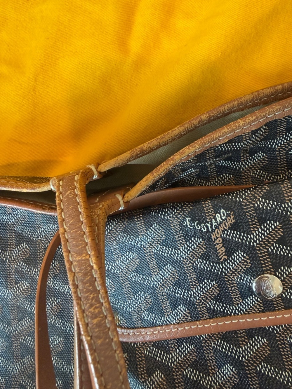 Authentic GOYARD ST. LOUIS TOTE PM, Black and Tan - Picture 13 of 15
